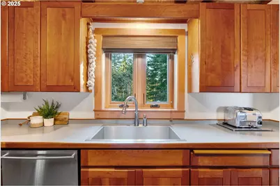 2300 Elder Rd, Hood River, OR 97031 - Photo 21