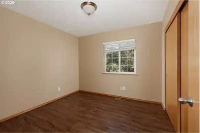 5814 Iowa Dr, Hood River, OR 97031 - Photo 11