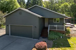 5814 Iowa Dr, Hood River, OR 97031 - Photo 1