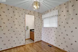 2225 W 28th Ave, Eugene, OR 97405 - Photo 15