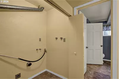 2225 W 28th Ave, Eugene, OR 97405 - Photo 31