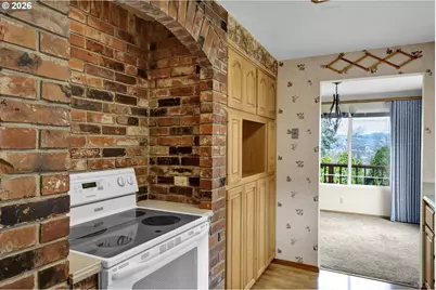 2225 W 28th Ave, Eugene, OR 97405 - Photo 13