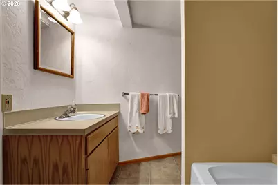 2225 W 28th Ave, Eugene, OR 97405 - Photo 35