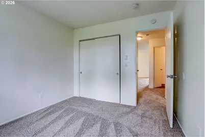 19511 NE Halsey St, Portland, OR 97230 - Photo 13