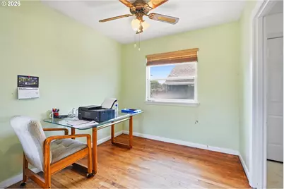 9128 SE Market St, Portland, OR 97216 - Photo 13