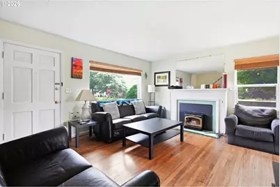 9128 SE Market St, Portland, OR 97216 - Photo 15