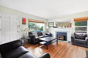 9128 SE Market St, Portland, OR 97216 - Photo 15