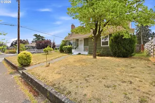 9128 SE Market St, Portland, OR 97216 - Photo 3