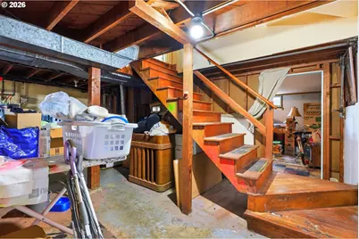 9128 SE Market St, Portland, OR 97216 - Photo 33