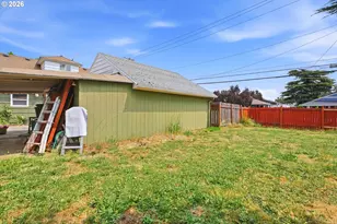 9128 SE Market St, Portland, OR 97216 - Photo 9