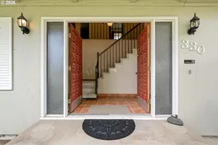330 NE 17th Ave, Hillsboro, OR 97124 - Photo 9