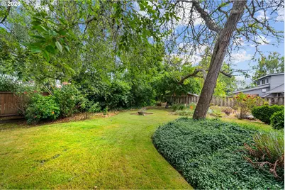 330 NE 17th Ave, Hillsboro, OR 97124 - Photo 39