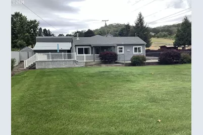122 Grassy Ln, Roseburg, OR 97470 - Photo 1