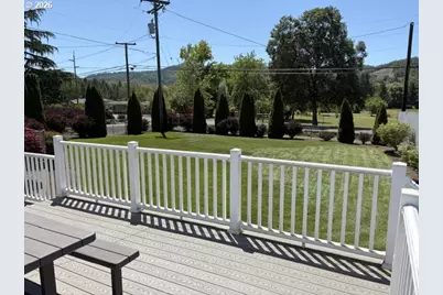 122 Grassy Ln, Roseburg, OR 97470 - Photo 5