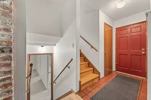 13205 SW Ash Dr, Tigard, OR 97223 - Photo 3