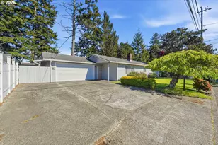 3793 Fir St, North Bend, OR 97459 - Photo 3