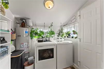 419 W Agee St, Roseburg, OR 97471 - Photo 17