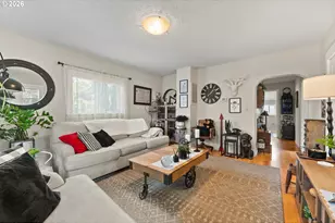 419 W Agee St, Roseburg, OR 97471 - Photo 5