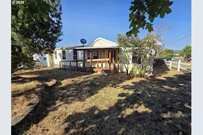 111 Kiss Ct, Roseburg, OR 97471 - Photo 3