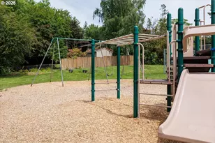 8930 NW Sherry Ct, Portland, OR 97229 - Photo 39