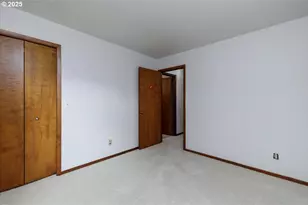 8930 NW Sherry Ct, Portland, OR 97229 - Photo 27