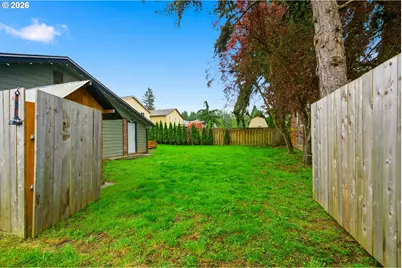 2418 NW 4th Ave, Battle Ground, WA 98604 - Photo 3