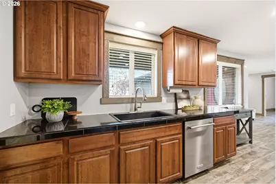 2418 NW 4th Ave, Battle Ground, WA 98604 - Photo 13