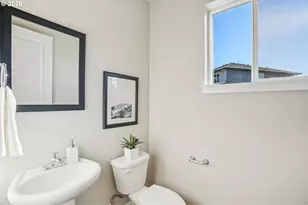 41570 Metolius Ave, Sandy, OR 97055 - Photo 3