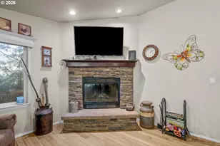 290 SW Newton Dr, Waldport, OR 97394 - Photo 21