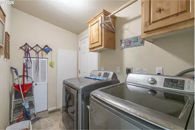 290 SW Newton Dr, Waldport, OR 97394 - Photo 31