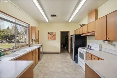 12325 SE Main St, Portland, OR 97233 - Photo 41