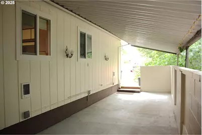 12325 SE Main St, Portland, OR 97233 - Photo 31