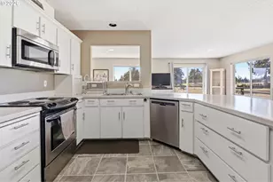 24601 SW Mountain Rd, West Linn, OR 97068 - Photo 9