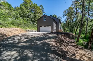 492 Terrace Dr, Glide, OR 97443 - Photo 47