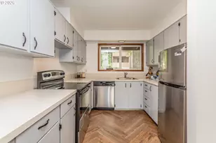 5005 SW Mitchell St, Portland, OR 97221 - Photo 7
