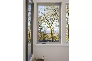2969 Capital Dr, Eugene, OR 97403 - Photo 33