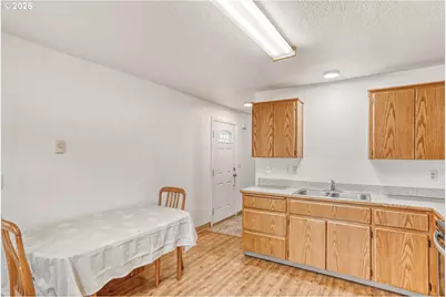 224 E Hemlock Dr, Gervais, OR 97026 - Photo 9