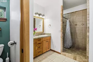 156 Wetleau Dr, Lowell, OR 97452 - Photo 23