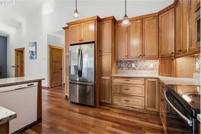 156 Wetleau Dr, Lowell, OR 97452 - Photo 15