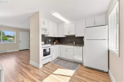 4437 SE 66th Ave, Portland, OR 97206 - Photo 3