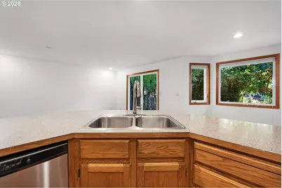90238 Shoreline Dr, Warrenton, OR 97146 - Photo 23