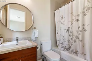 1672 NW Riverscape St, Portland, OR 97209 - Photo 33