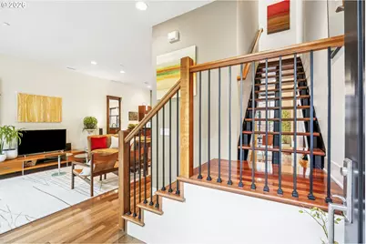 1672 NW Riverscape St, Portland, OR 97209 - Photo 5