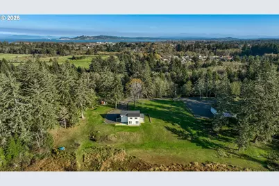 101 SW Juniper Ave, Warrenton, OR 97146 - Photo 37