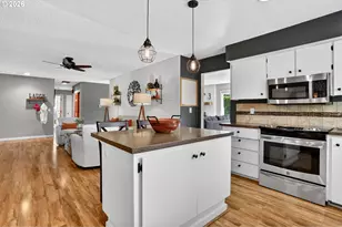 1776 SE 114th Pl, Portland, OR 97216 - Photo 17