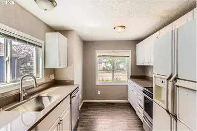 7508 SE Ogden St, Portland, OR 97206 - Photo 7