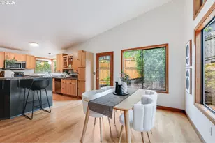 9820 SW 6th Ave, Portland, OR 97219 - Photo 9
