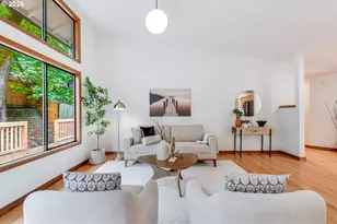 9820 SW 6th Ave, Portland, OR 97219 - Photo 5