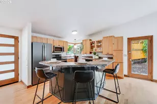 9820 SW 6th Ave, Portland, OR 97219 - Photo 11