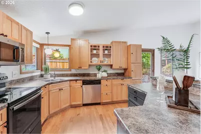 9820 SW 6th Ave, Portland, OR 97219 - Photo 15